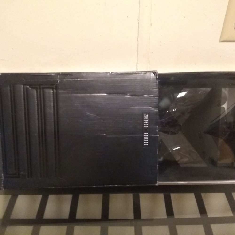 Jordan 11 Cap and Gown Men's Size 10